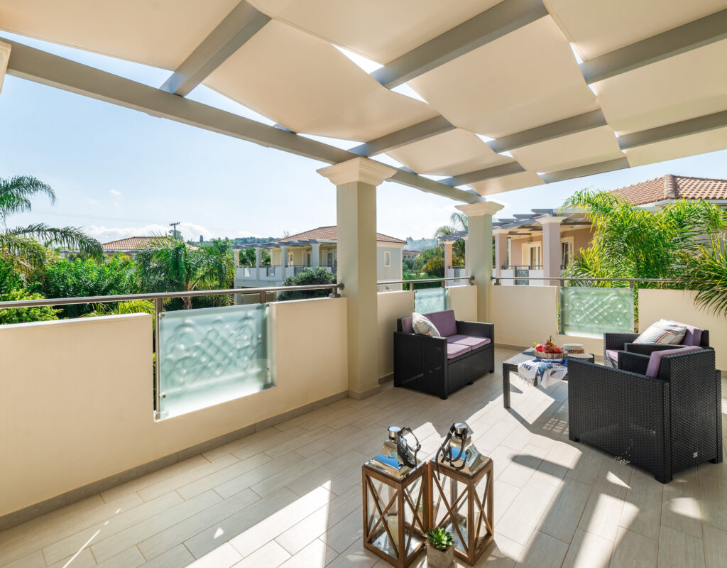 mamfredas resort 022 1 at Οι Βίλες