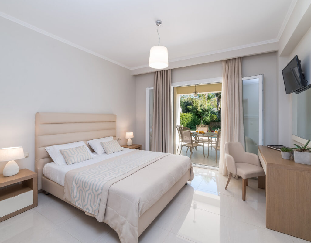mamfredas resort 040 at Οι Βίλες