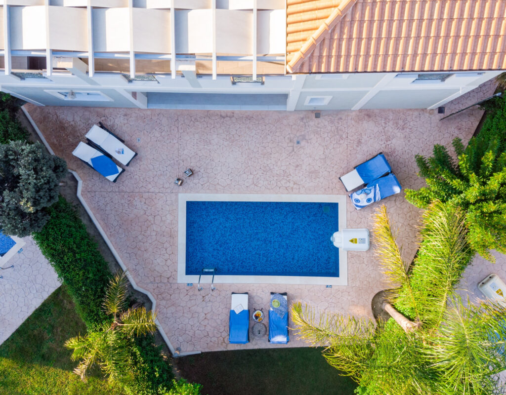mamfredas resort 087 py1fcuybcoch5tdejkcee7qwks7qc44o8wmn63yclc at Οι Βίλες